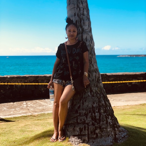 Meet your Posher, V - Picture 8 of 10